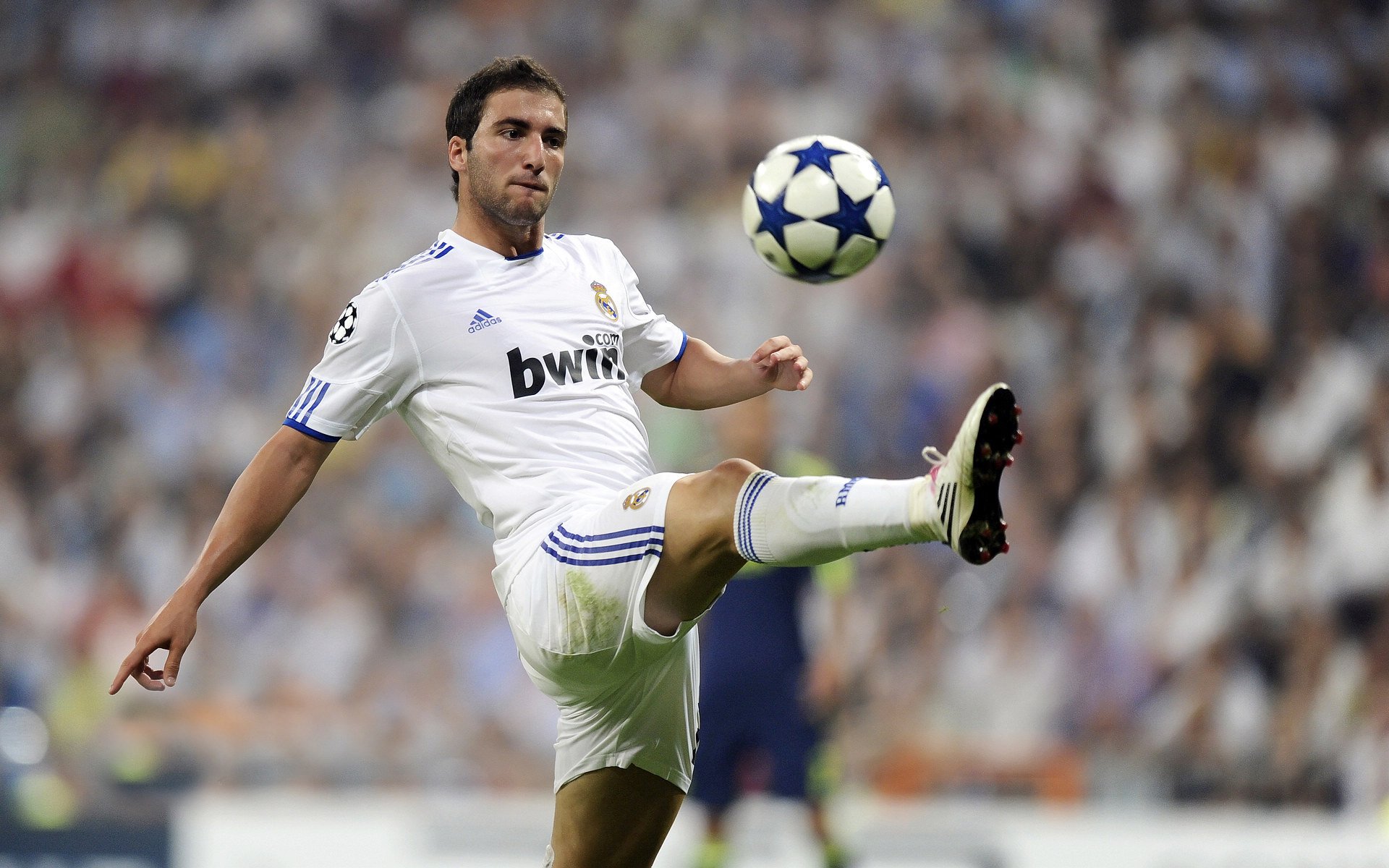 迪马利亚存在感拉满,洪都拉斯强压喀麦隆的战术密码