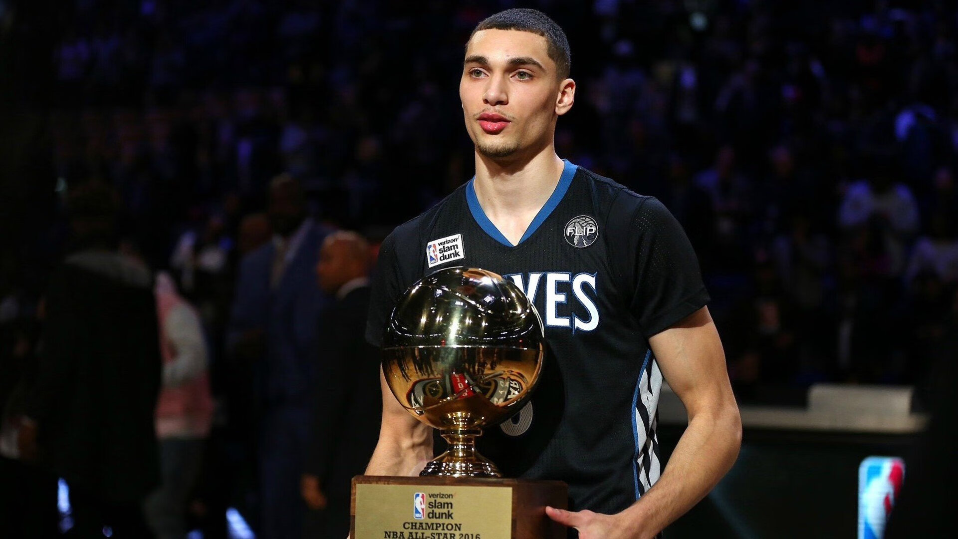 F1年度争冠之夜，福登压制级发挥，一场技术与意志的完美风暴