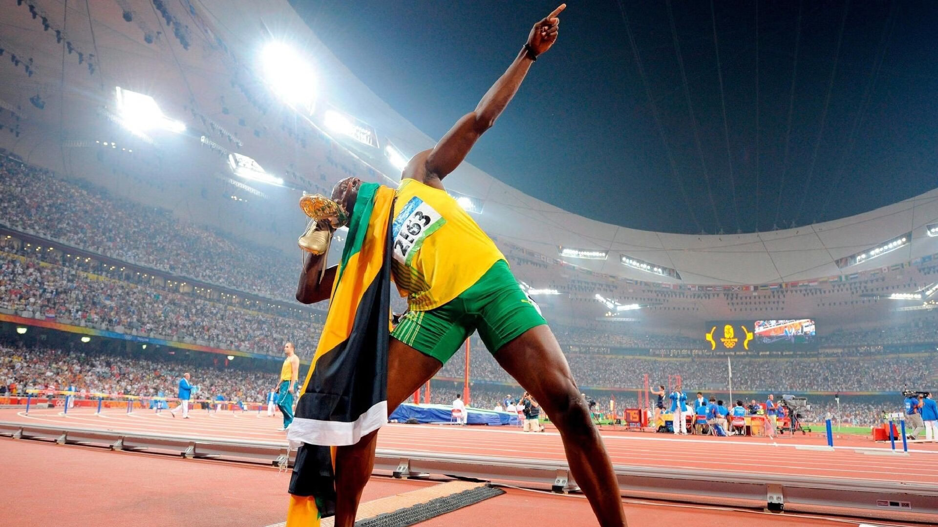 西决生死战焦点战，快船硬仗取胜魔术