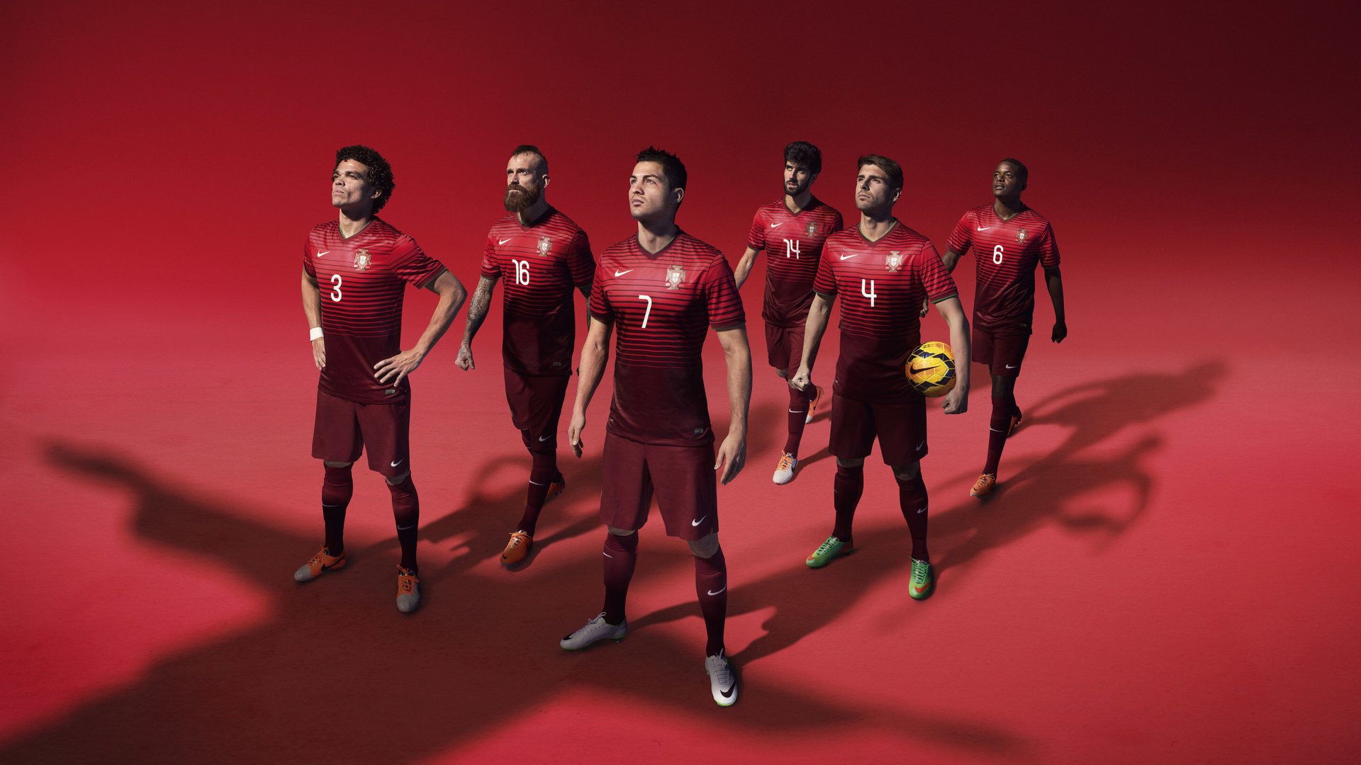 卡瓦哈尔个人能力完全展现，丹麦生死战取胜秘鲁