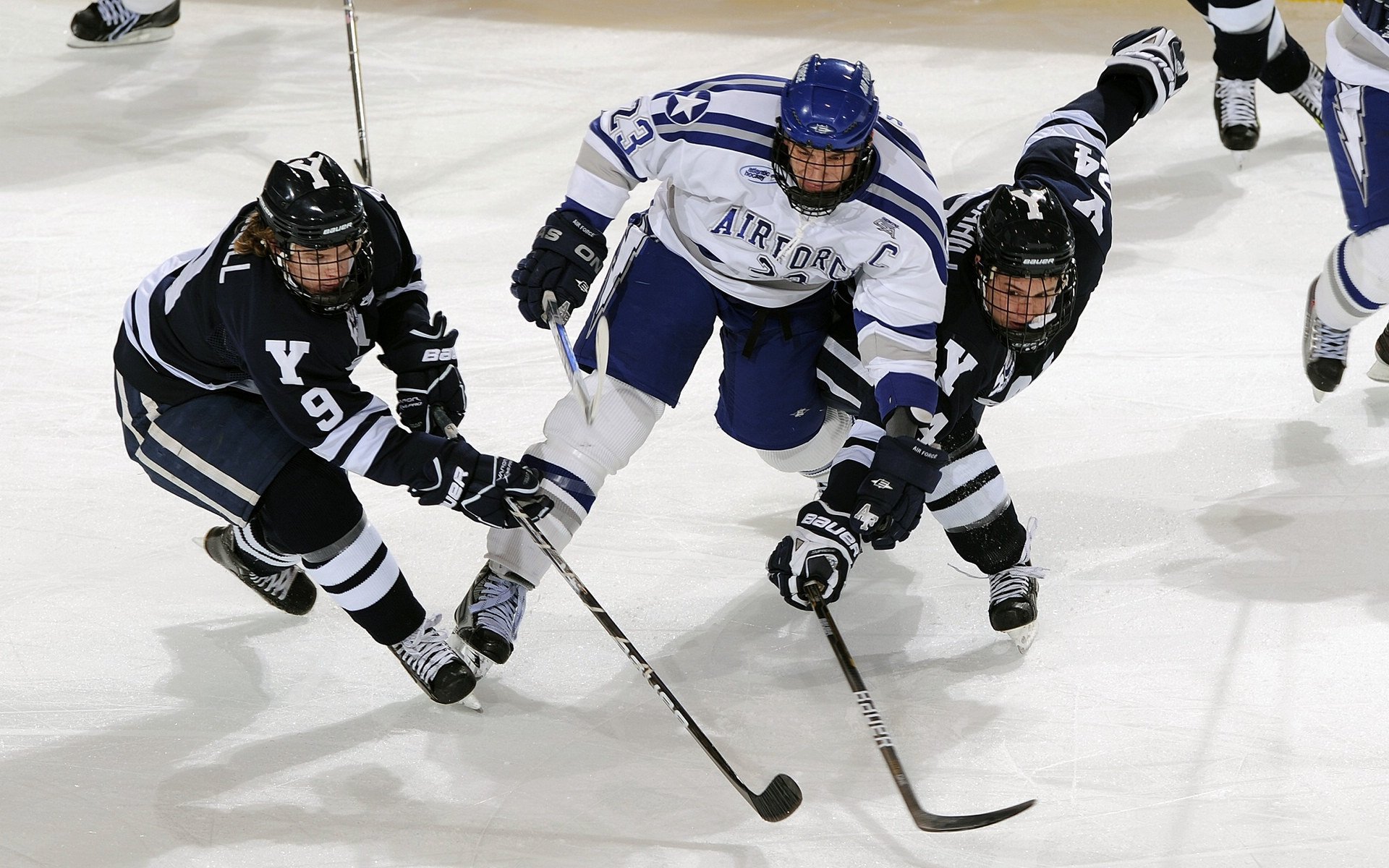 西决生死战之夜,霍勒迪用沉默的刀锋,刻下英雄的注脚